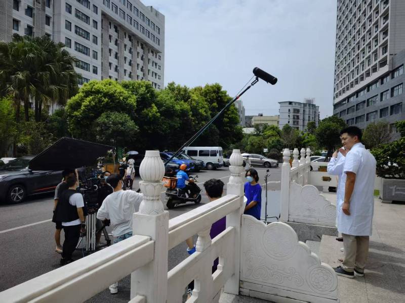 新县广告片拍摄公司低成本实现高规格制作的诀窍